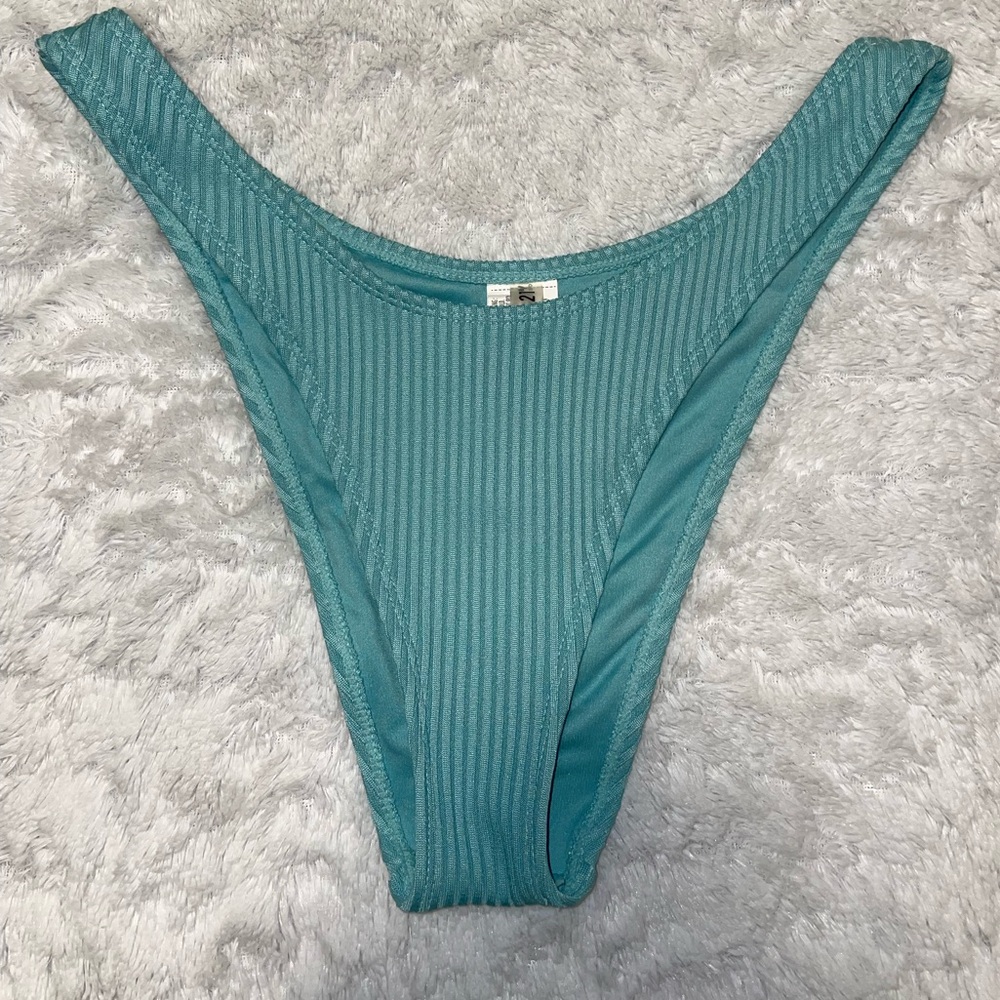 🩵NWOT Forever 21 Ribbed High Leg Cheeky Swim Bottoms